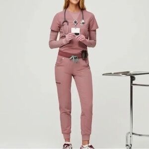 FIGS SET Mineral Mauve V-Neck Scrub Petite Jogger Set limited edition